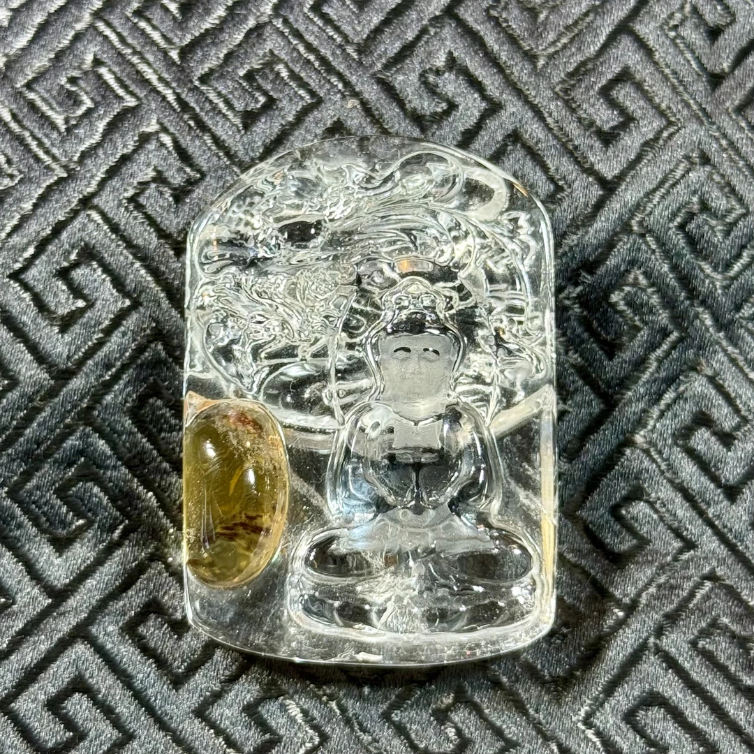 天然水晶纯手工雕刻黄胶花观音本命佛吊坠精美时尚百搭