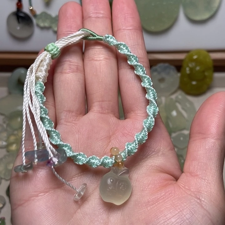 蛇纹石玉未镶嵌天然岫玉吊坠