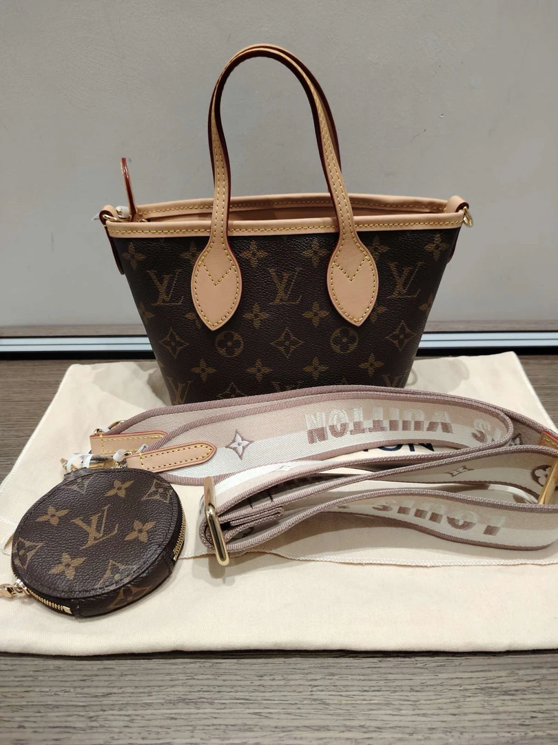 99新 LouisVuitton/路易威登 lv Neverfull BB 奶茶肩带款