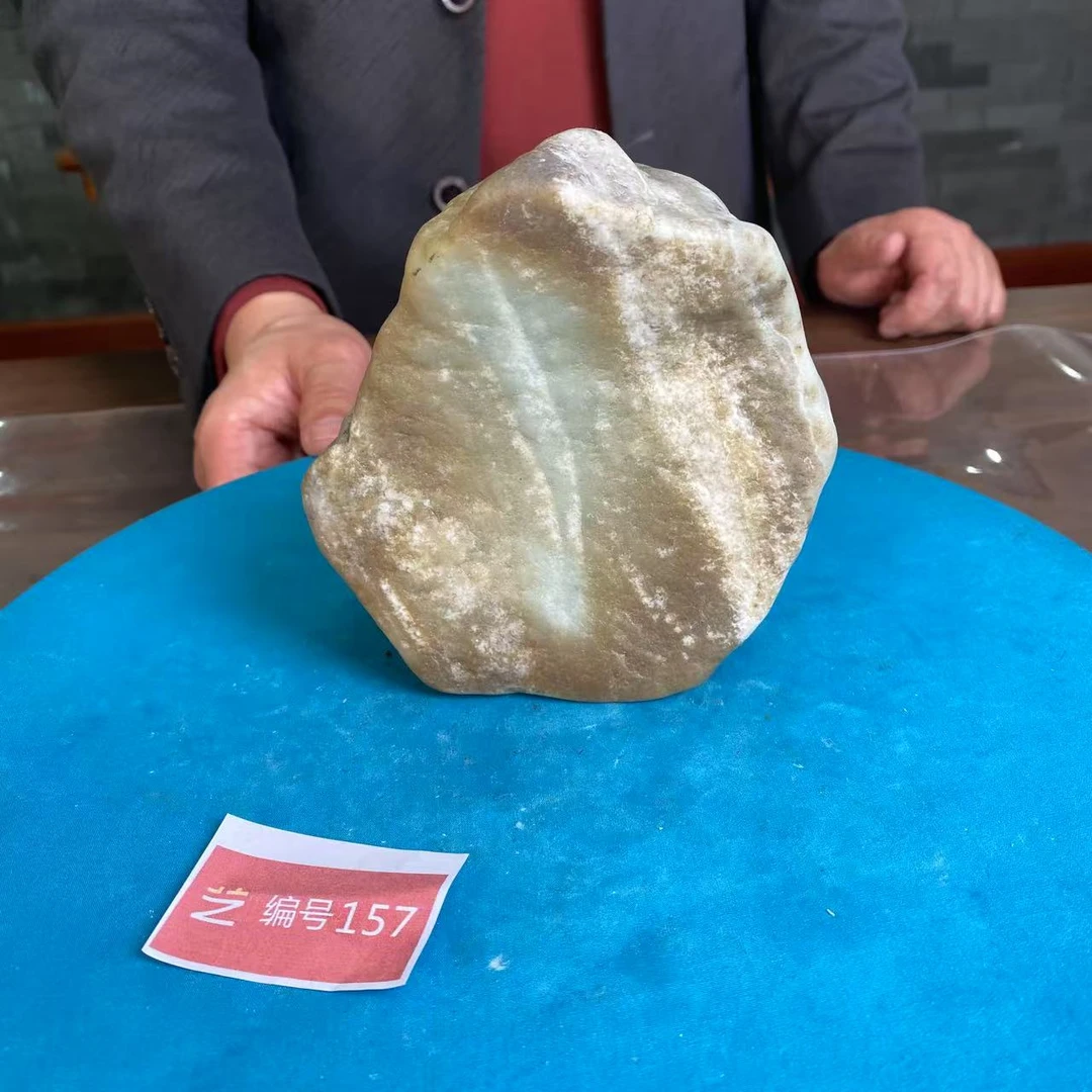 现货新疆玉料原石发一件编号157
