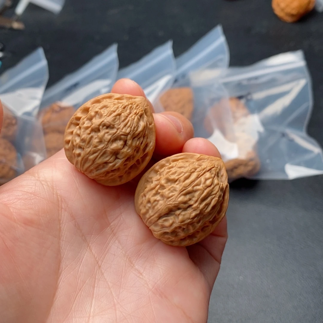 文玩核桃吊坠天***妈014。28金牛