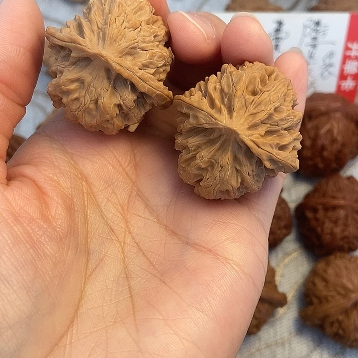 文玩核桃吊坠36苹果修一下