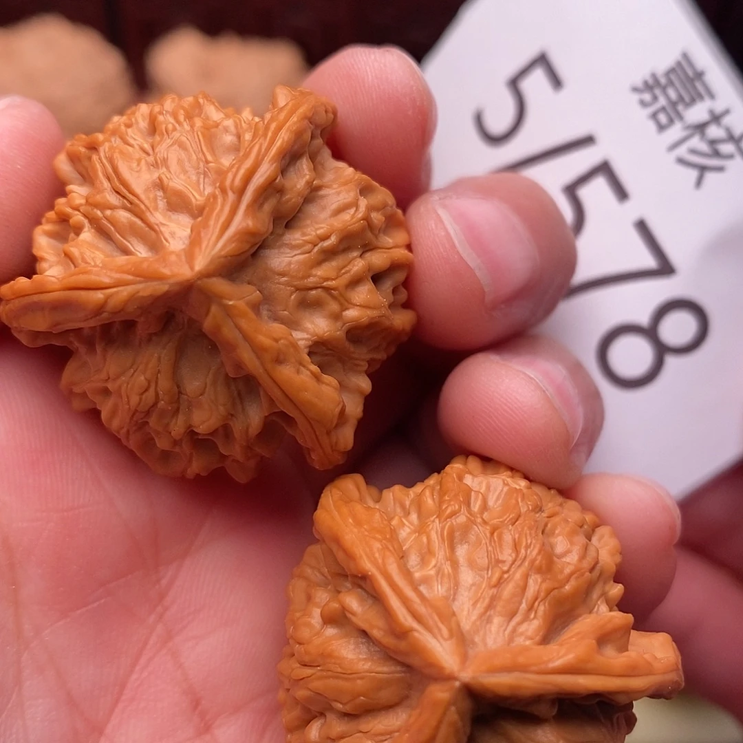 文玩核桃把件34盘山三棱奔