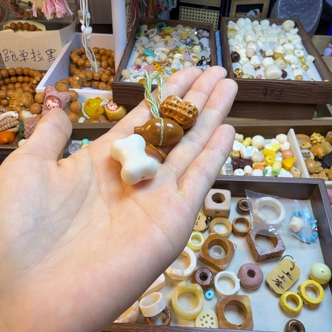 吊坠猴头核桃配饰3
