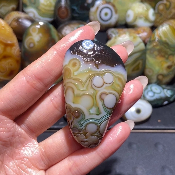 【闪购商品】未镶嵌玛瑙/玉髓珠宝奇石t