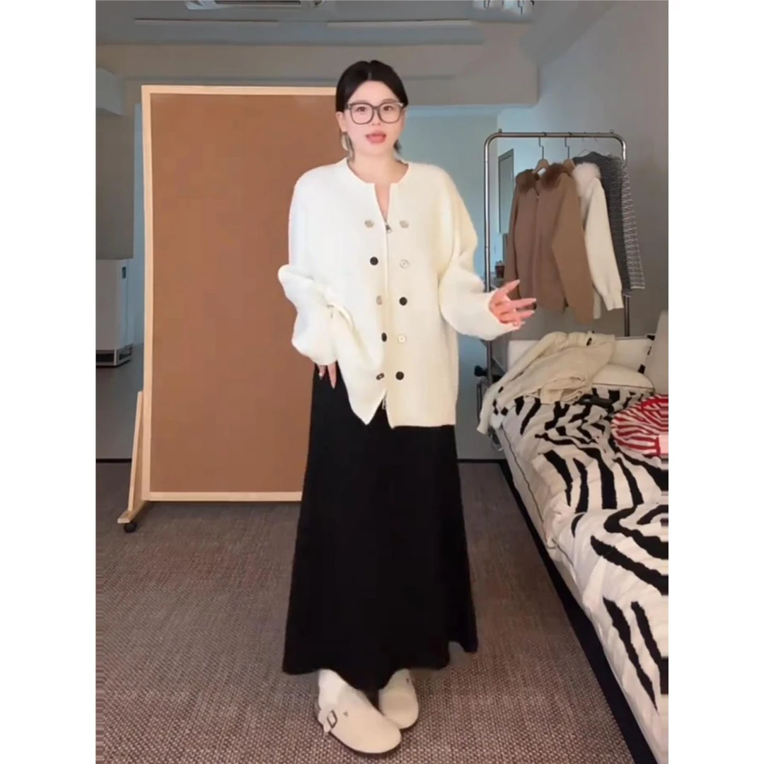 大码慵懒风纽扣装饰长袖外套女秋冬胖mm显瘦宽松拉链开衫百搭上衣