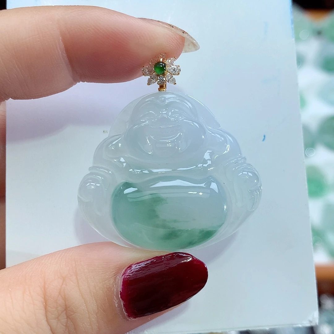 翡翠18K金镶嵌颈饰佛