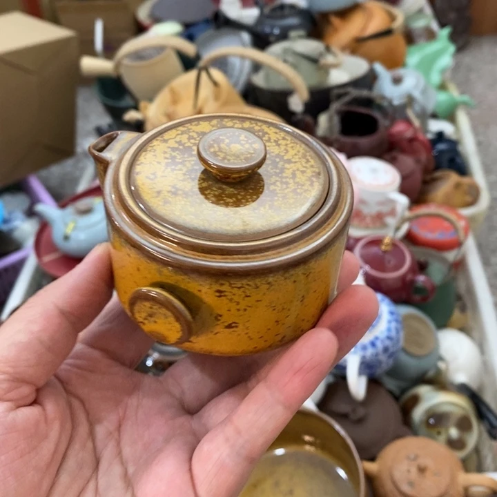 陶瓷艺术品及陶瓷壶