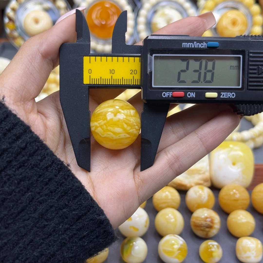 琥珀未镶嵌手串……