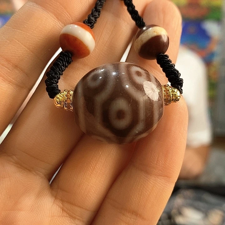 用***军未镶嵌颈饰玛瑙/玉髓（覆膜）