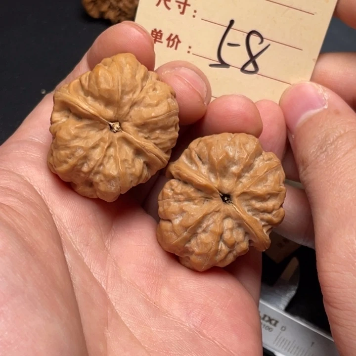 把件文玩核桃蛙蛙 34尺白茬58