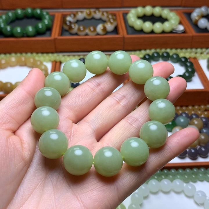 和田玉手串未镶嵌