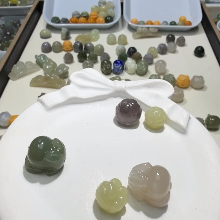 六***哈未镶嵌和田玉珠宝半成品