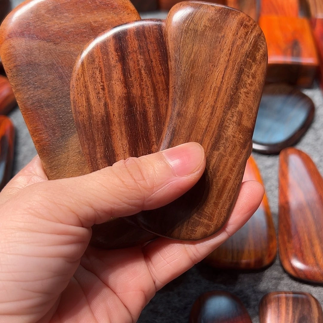 小***爪交趾黄檀（大红酸枝）