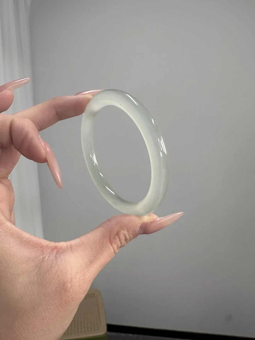 卡8MM正价天然玛瑙玉髓手镯显气质必备款高冰透(多样性发货）