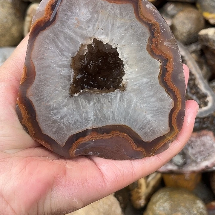 玛瑙/玉髓颈饰合金