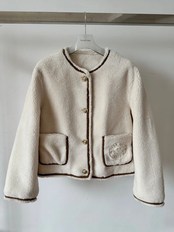 韩版小刺绣毛毛外套