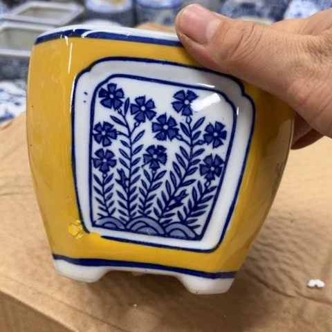 瓷片瑕疵陶罐介意不拍。。。。。。。。