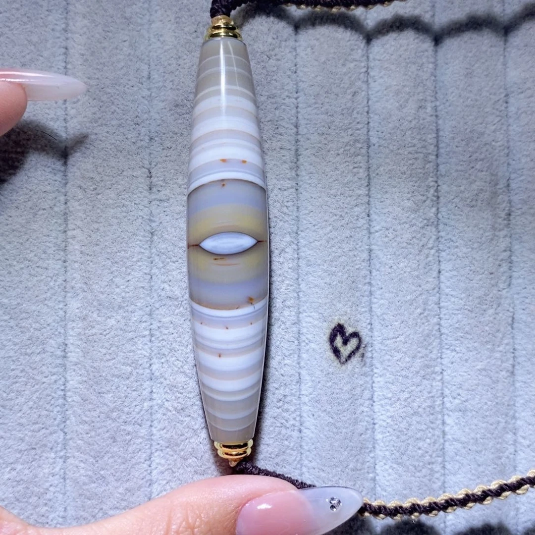 玛瑙/玉髓颈饰未镶嵌窃**语