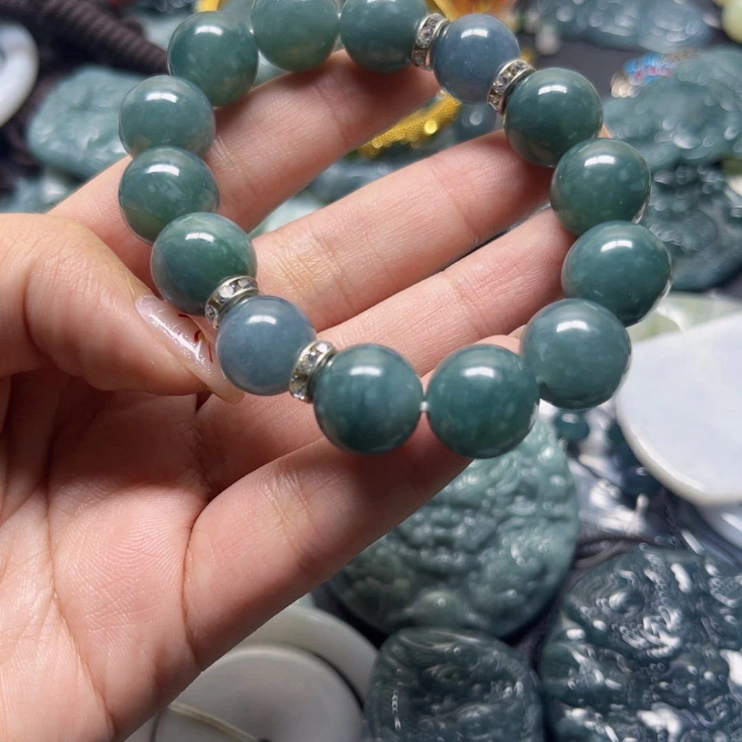 翡翠颈饰未镶嵌人***风翡翠