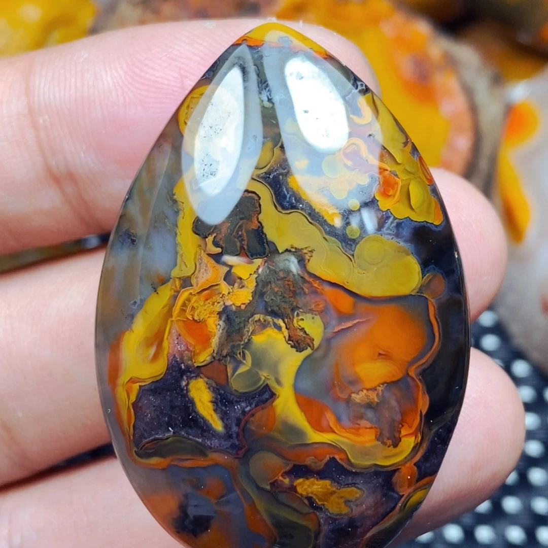 未镶嵌吊坠(不含链)玛瑙/玉髓大**痕