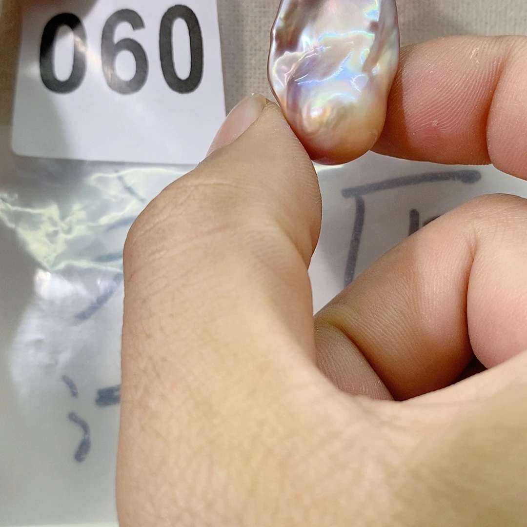 淡水珍珠颈饰合金