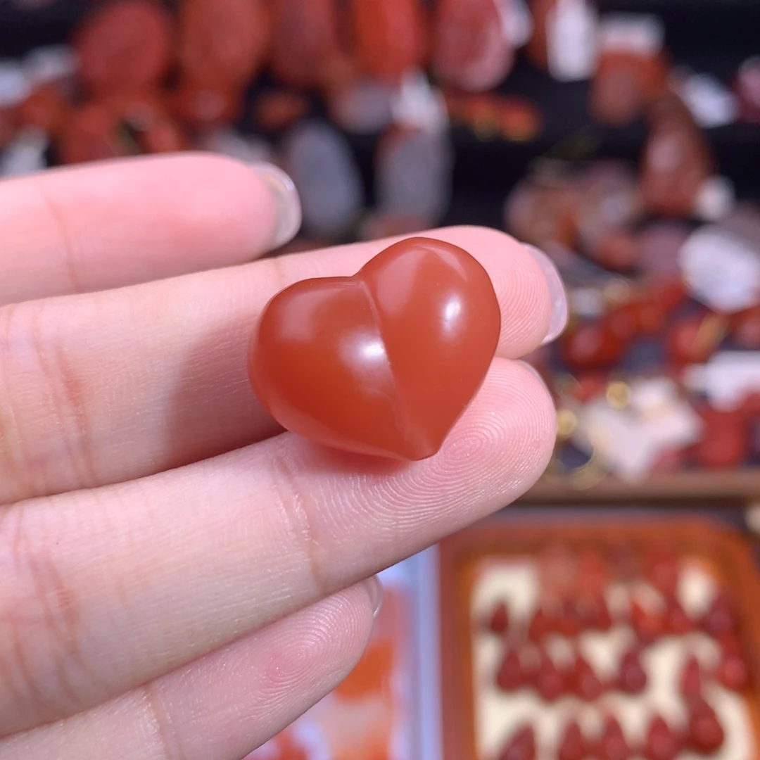 南红玛瑙未镶嵌珠宝半成品屁桃