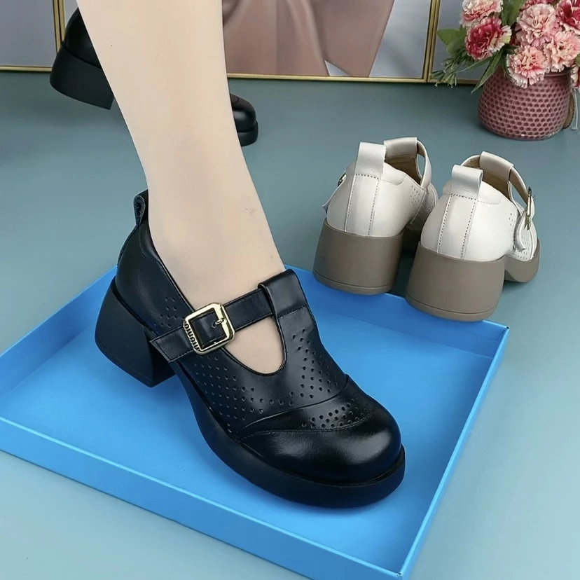 8052时尚圆头镂空网眼超轻一体跟真皮小皮鞋单鞋