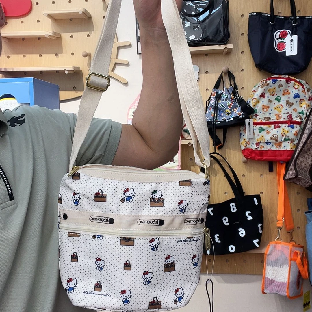 PU化妆包等产品和产品为