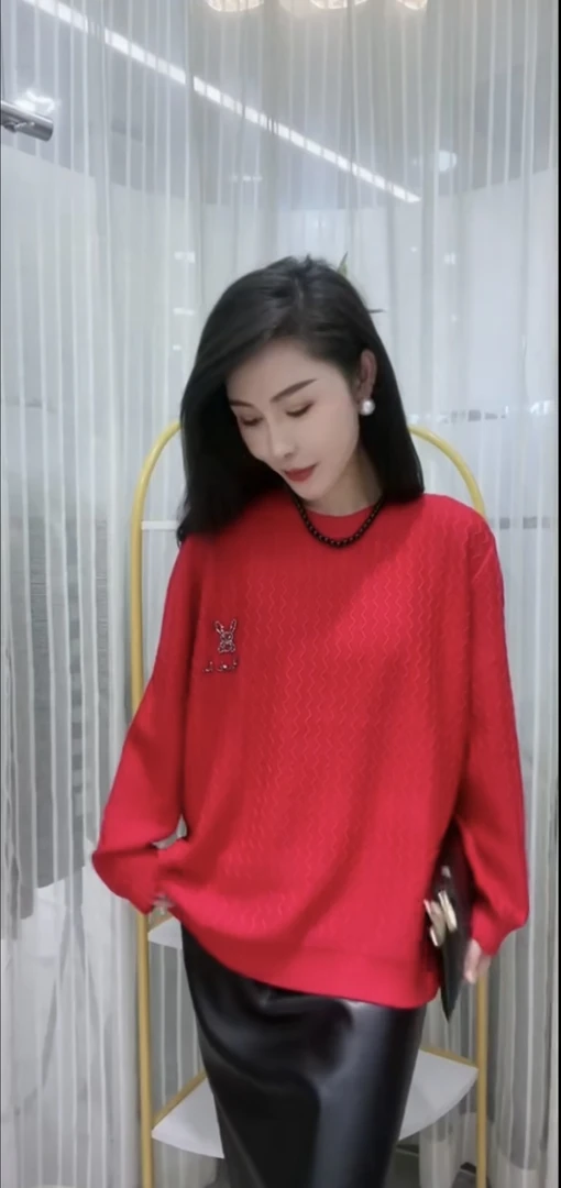 嘉莉丹:195#时尚百搭烫钻圆领宽松套头长袖秋冬打底休闲针织衫