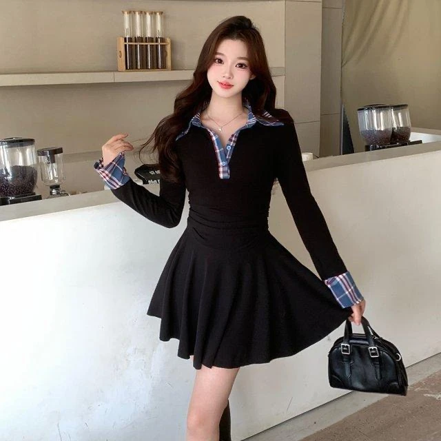 韩系格子撞色裙子洋气小黑裙长袖秋季小个子Polo领秋冬内搭连衣裙