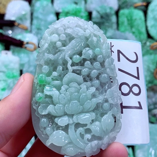 吊坠(不含链)未镶嵌翡翠