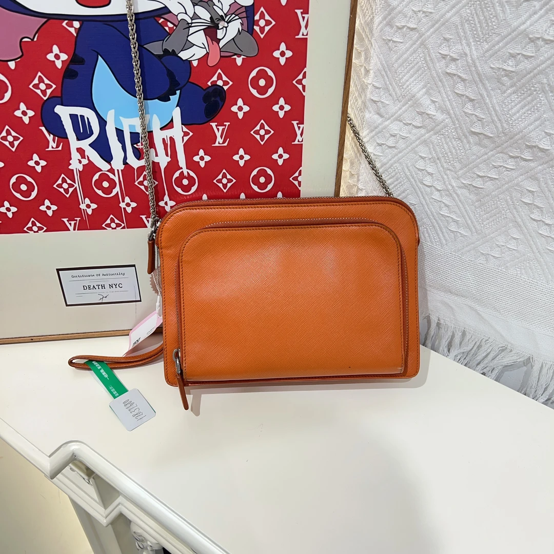 95新 Prada/普拉达 Prada普拉达手拿包a7197