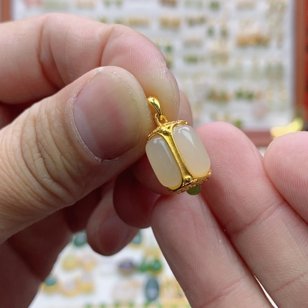 四***风和田玉银S925镶嵌吊坠(不含链)