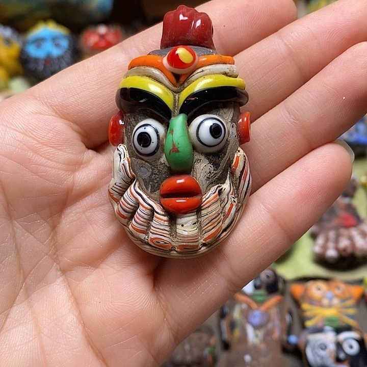 琉璃颈饰四层眉娃娃085