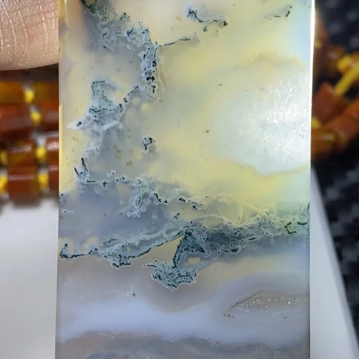 玛瑙/玉髓颈饰未镶嵌不**鱼