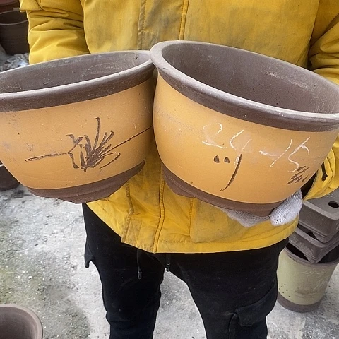 紫砂中国宜兴紫砂花盆，