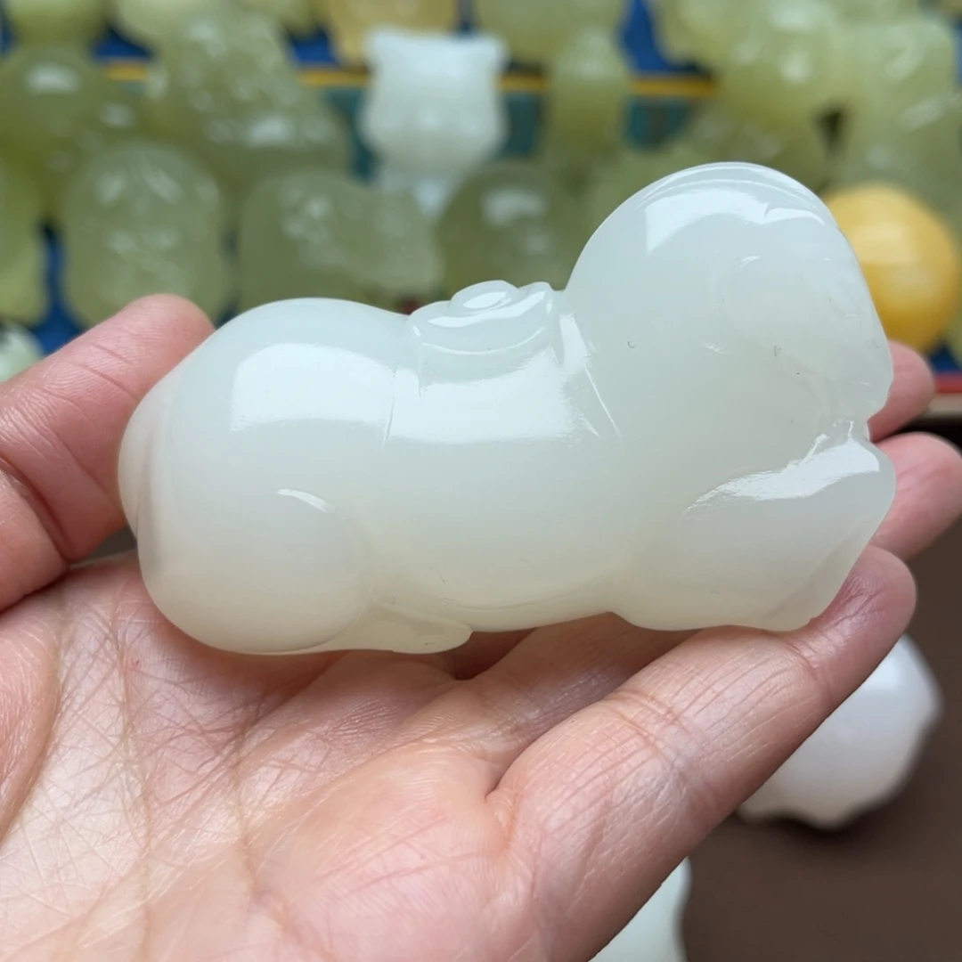 郑***锌玉天然桌面小摆件