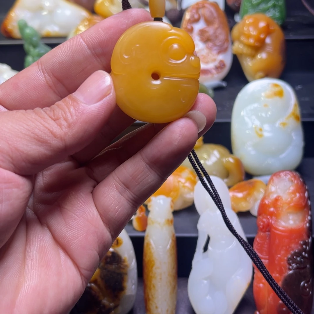 林***语未镶嵌和田玉车挂