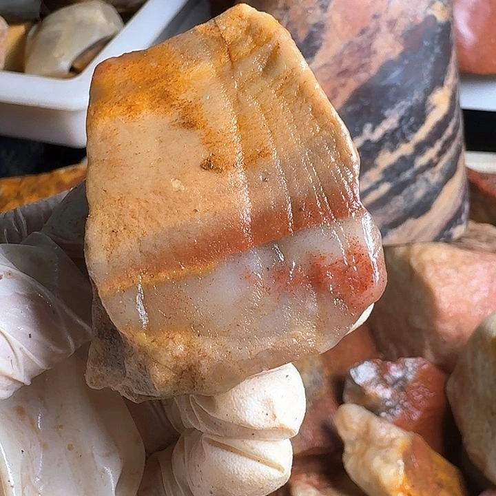 老挝石明*寿山石的颜色