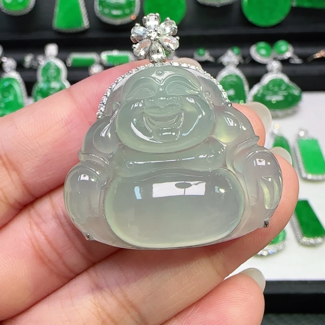 翡翠18K金镶嵌颈饰吊坠