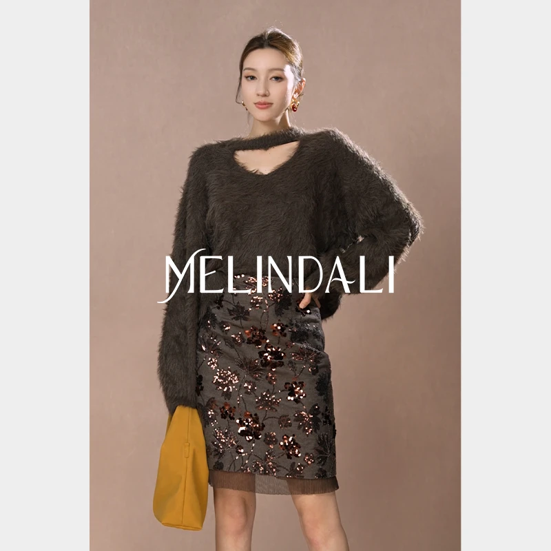 Melinda Li【卡布基诺】法式慵懒氛围感仿貂绒羽毛纱圆领宽松毛衣