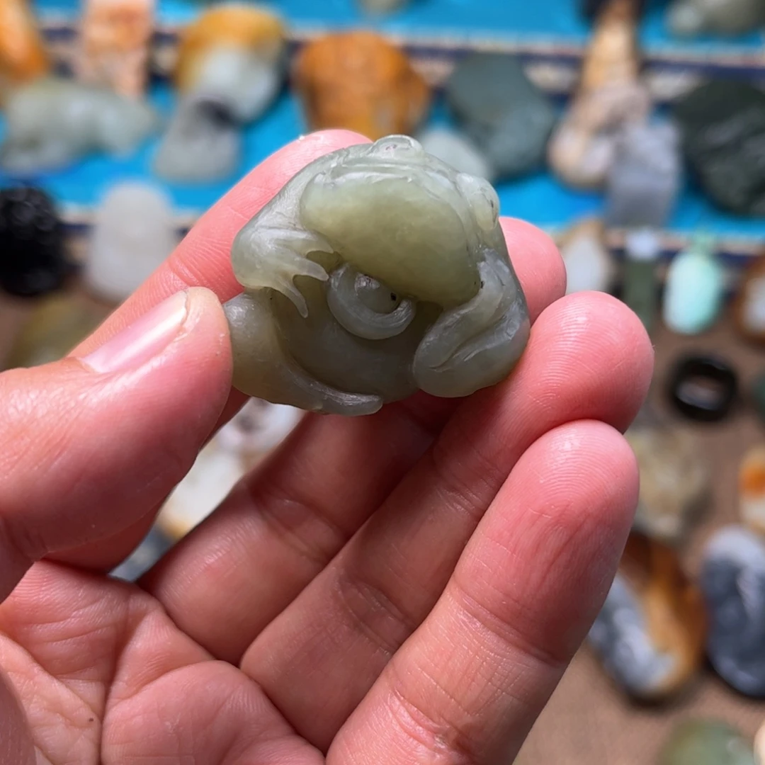 定制和田玉挂件未镶嵌Z**o