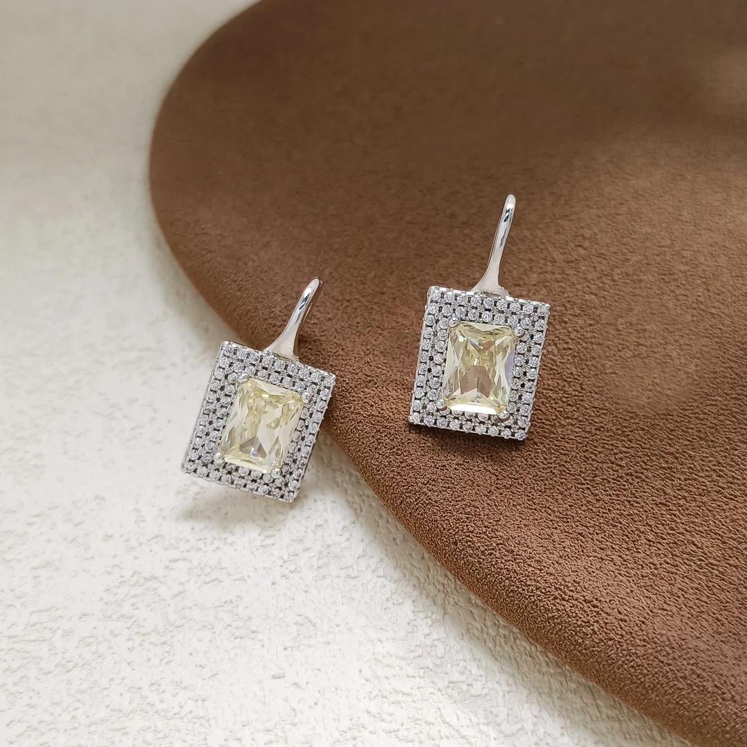 铜合金合成锆石耳饰 【黄色集合】耳环气质时尚欧美百搭简约轻奢