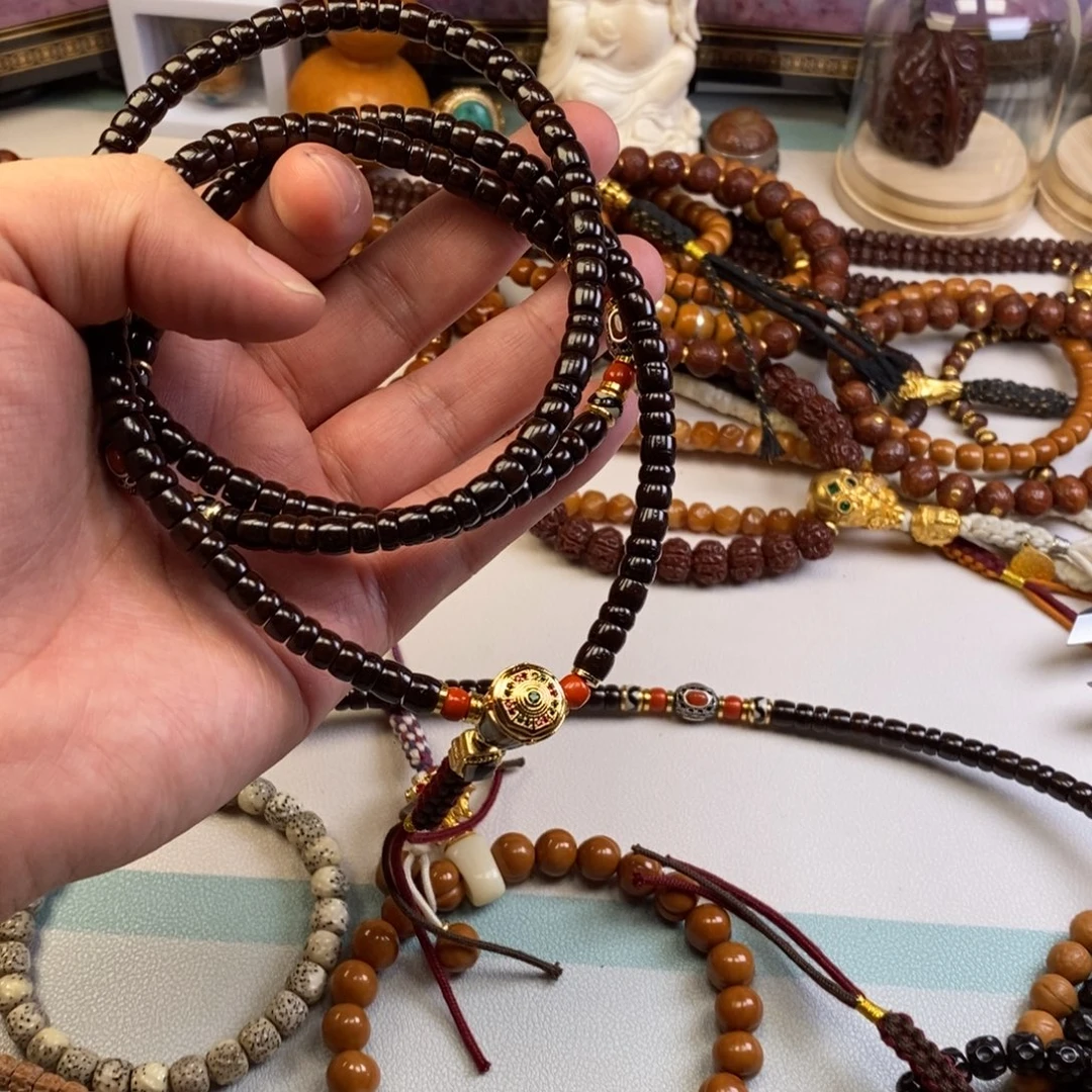 吊坠椰蒂。。。。。。。。。。