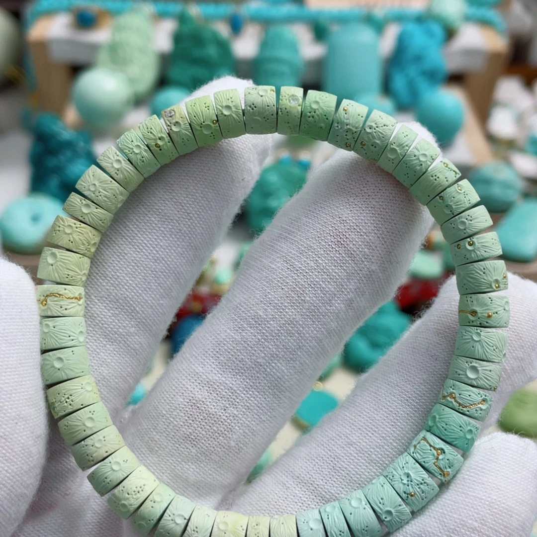 绿松石未镶嵌珠宝奇石