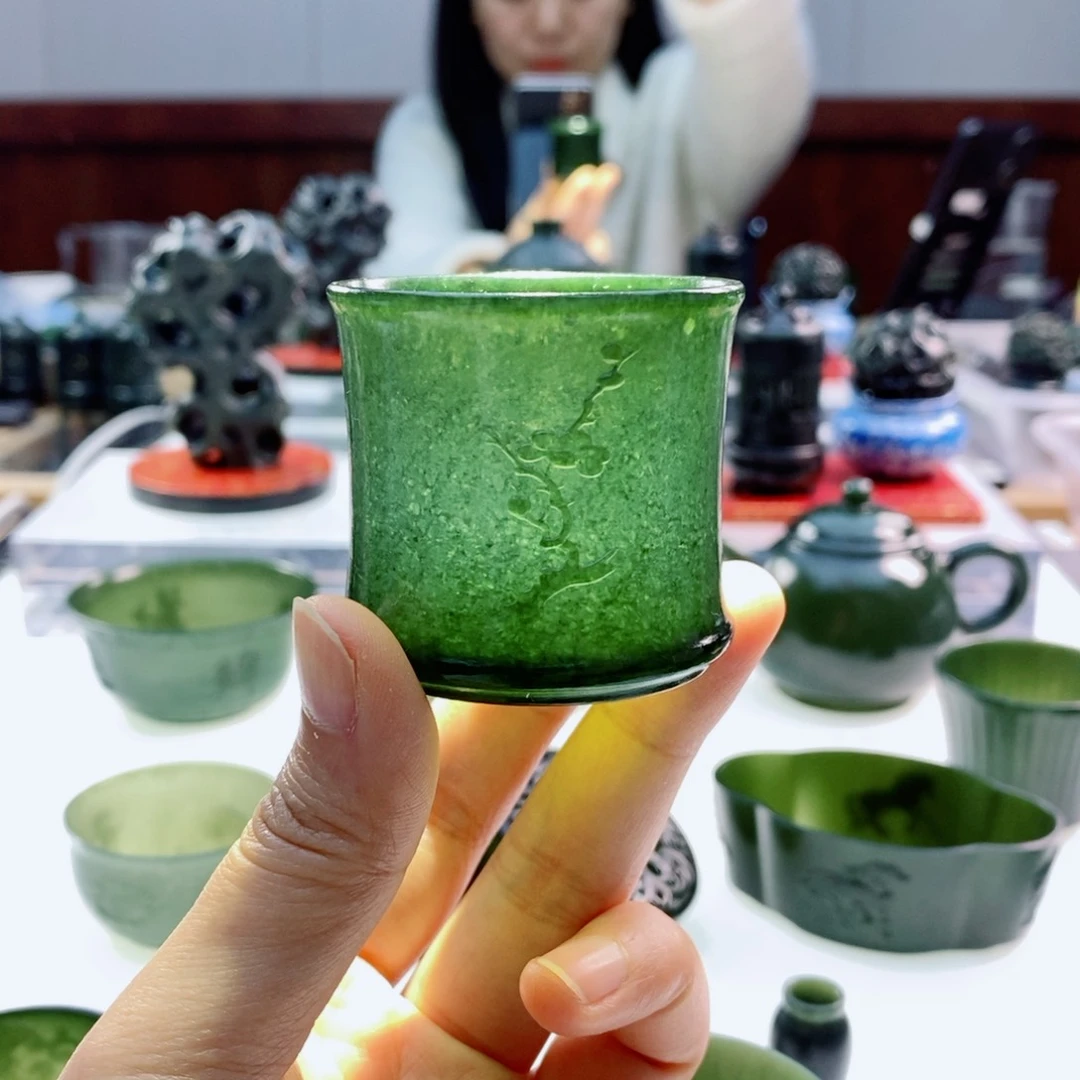 未镶嵌和田玉摆件朱*强