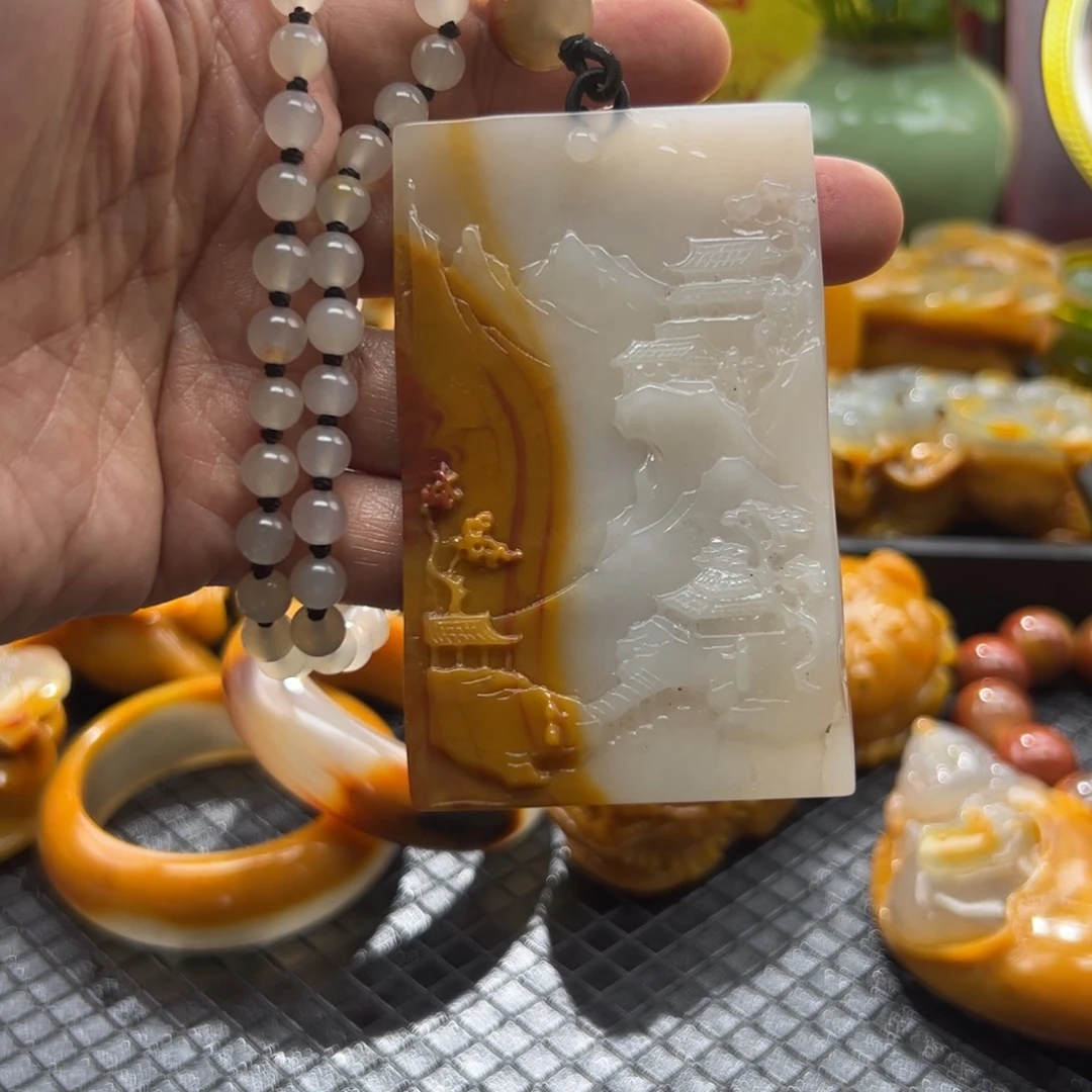 石英质玉未镶嵌颈饰