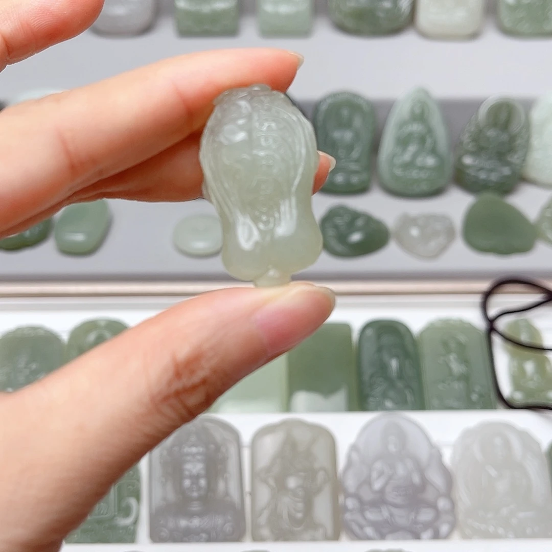 旭***升和田玉未镶嵌颈饰