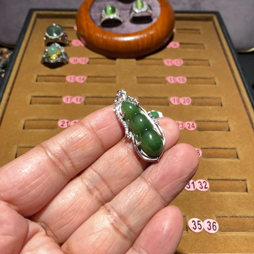 和田玉未镶嵌戒指